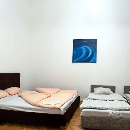 بيت شباب Baroque & Coworking