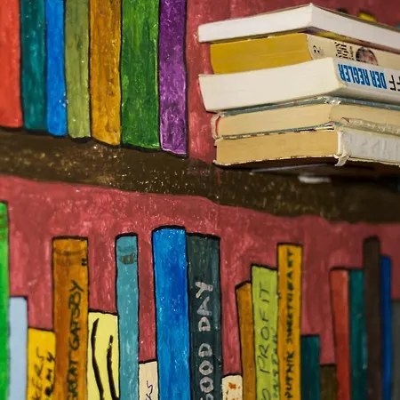 شباب باروك بودابيست بيت شباب *