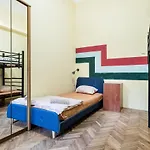 Baroque & Coworking بيت شباب بودابست