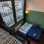 Baroque & Coworking بيت شباب بودابست