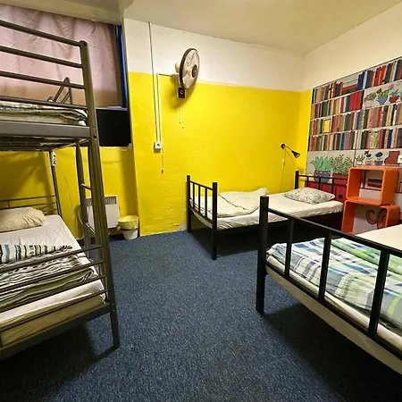 Baroque & Coworking Hostel