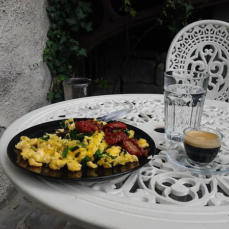 Baroque & Coworking Hostel Budapest