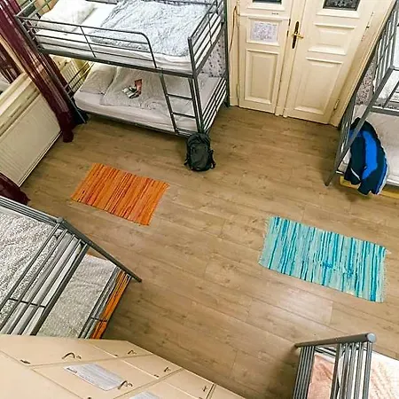 Hostel Baroque & Coworking Budapest