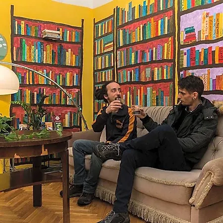 Hostel Baroque & Coworking