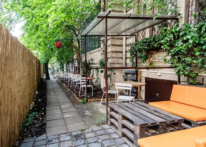 Baroque Hostel&coworking