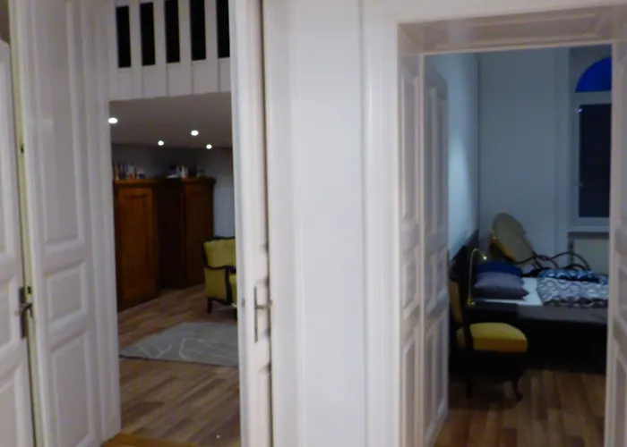 Baroque Hostel&coworking Hostal *