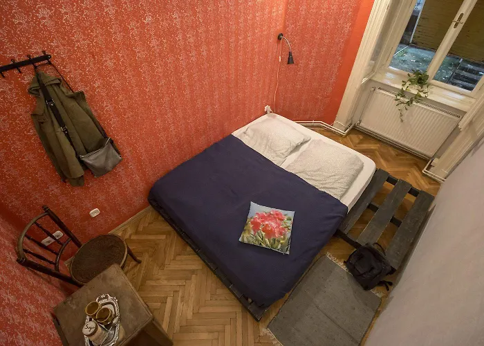 Hostel Baroque & Coworking