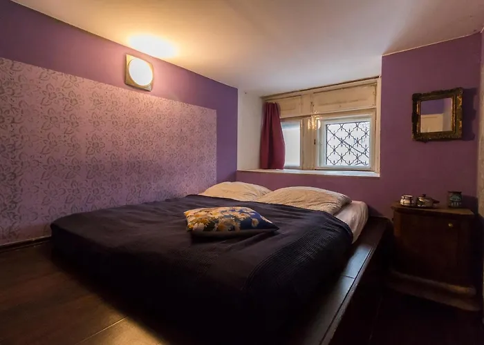 Baroque Hostel&coworking Hostal Budapest