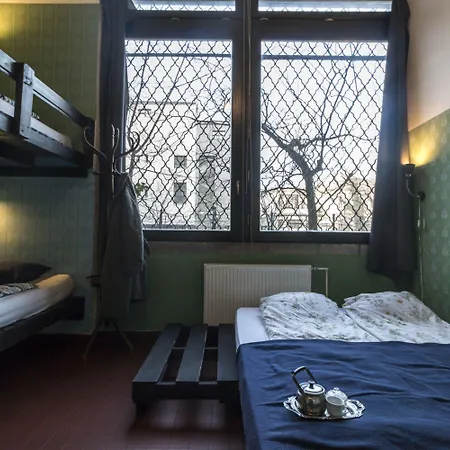 Auberge de jeunesse Baroque & Coworking *