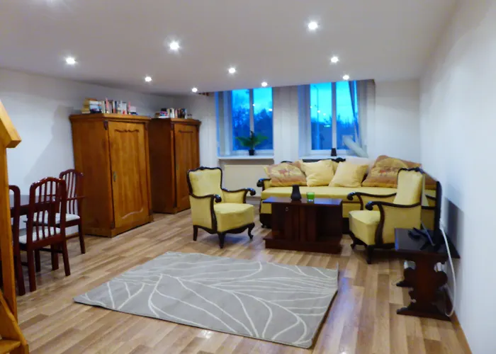 Baroque & Coworking Hostel